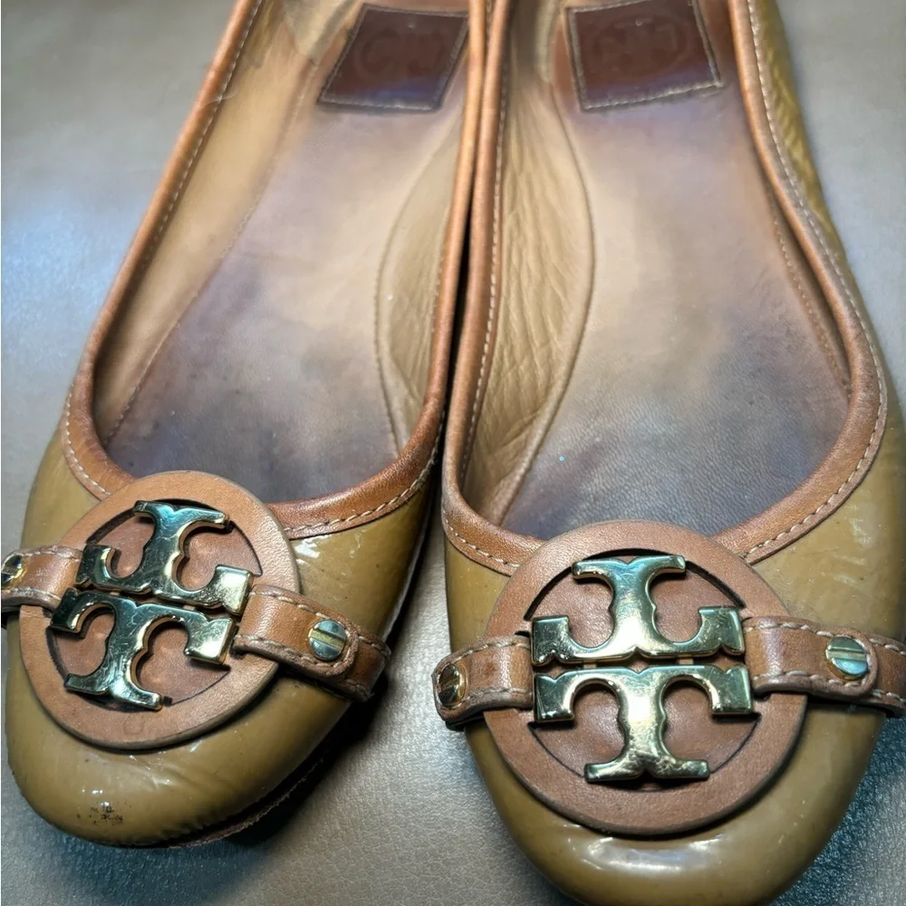 Tory Burch Tan and Gold Ballet Flats